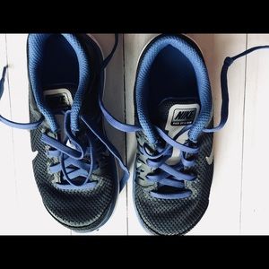 Nike boys shoes